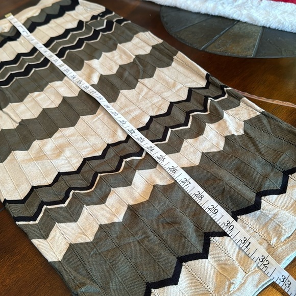 Hera Collection knitted stripped pencil skirt NWT M - Picture 7 of 8